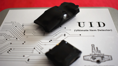 UID / With Coin (Gimmicks and Online Instructions) by Secret Factory