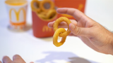 Linking Onion Rings (Gimmicks and Online Instructions) by Julio Montoro Productions